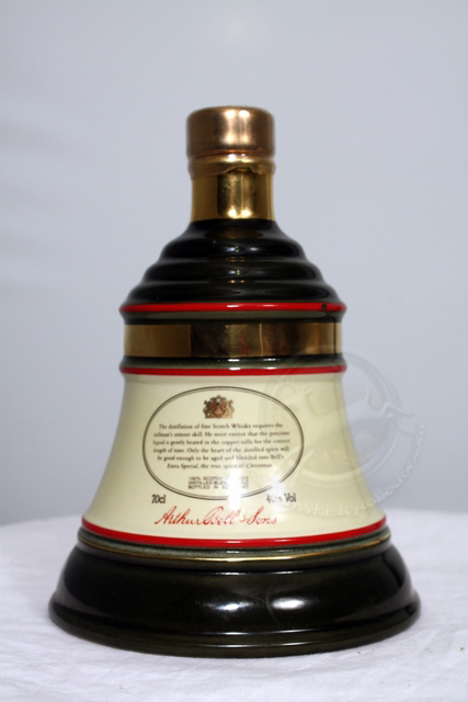 Bells Decanter : Christmas 1991 image of bottle
