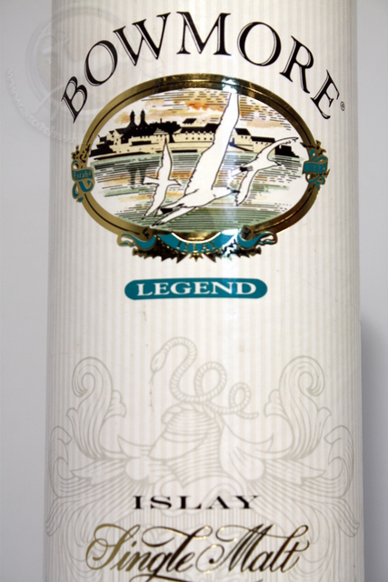 Bowmore Legend box front detailed image