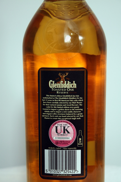 Glenfiddich Toasted Oak Reserve rear detailed image of bottle