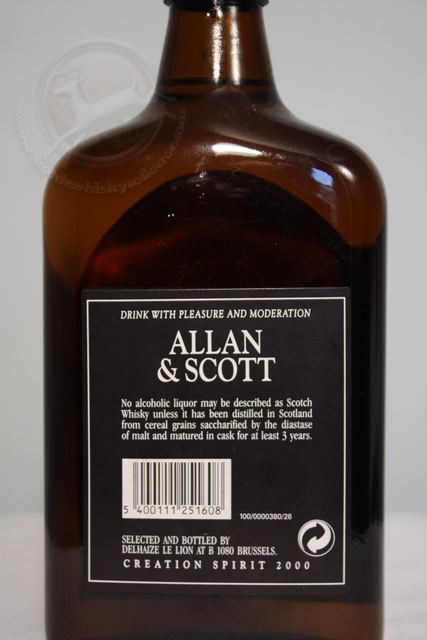 Allan and Scott rear detailed image of bottle