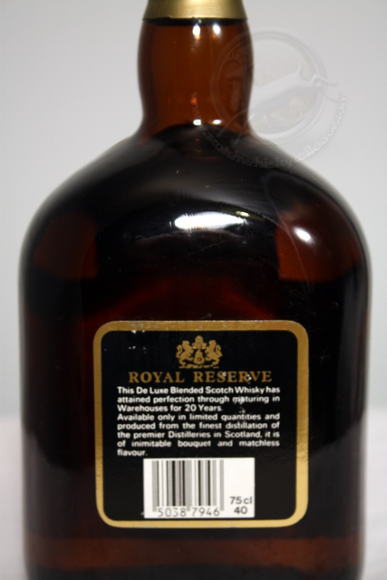 Bells Royal Reserve rear detailed image of bottle