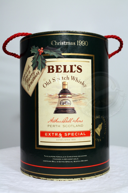 Bells Decanter : Christmas 1990 box front image