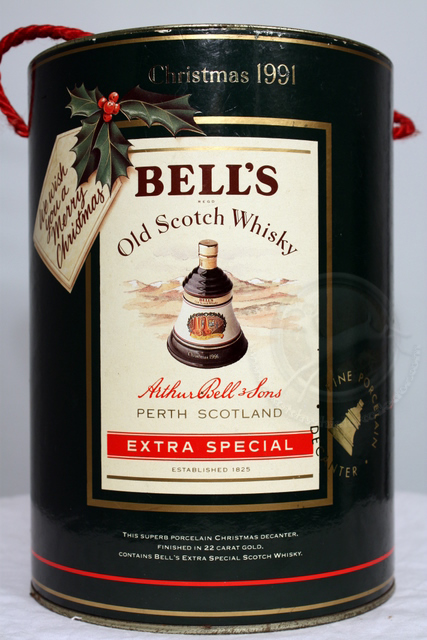 Bells Decanter : Christmas 1991 box front image