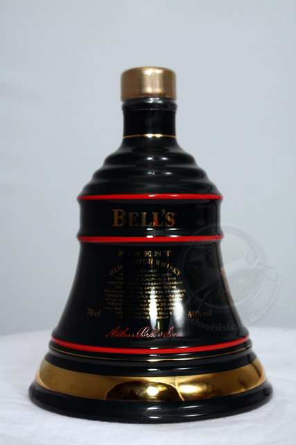 Bells Decanter : Christmas 1993 image of bottle