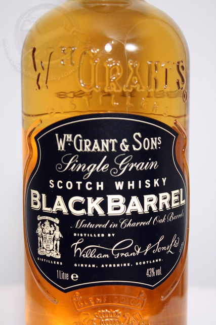 Blackbarrel front detailed image of bottle