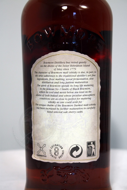 Bowmore Darkest rear detailed image of bottle