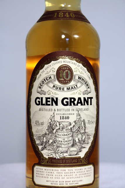 Glen Grant front detailed image of bottle
