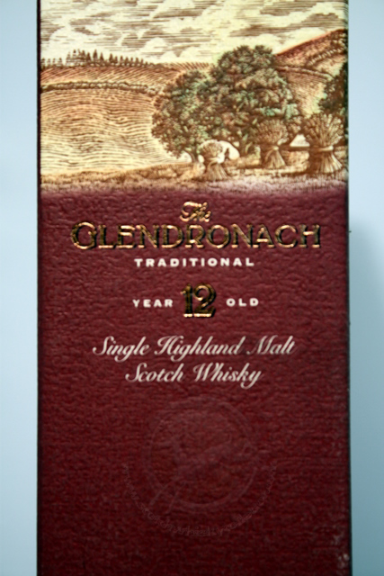 Glendronach box front detailed image