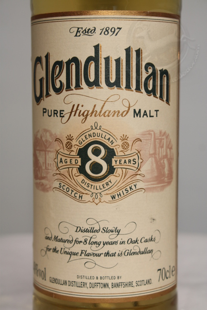 Glendullan front detailed image of bottle