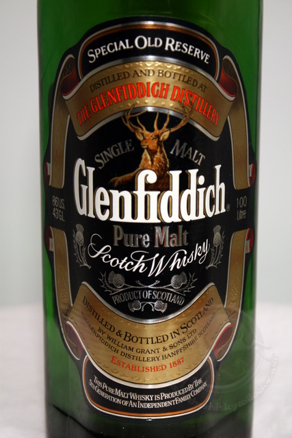 Glenfiddich Special Old Reserve front detailed image of bottle