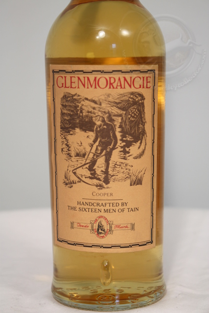 Glenmorangie rear detailed image of bottle