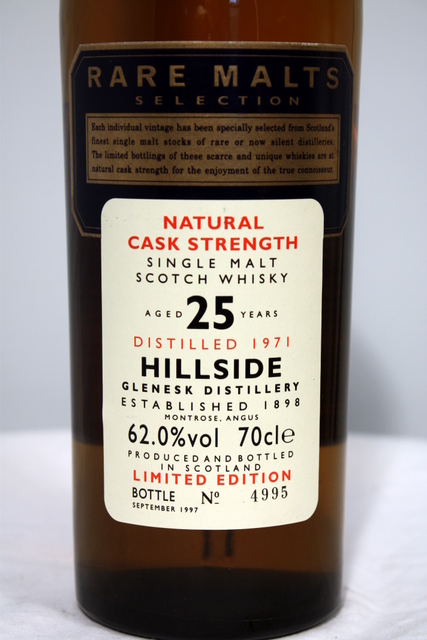 Hillside front detailed image of bottle
