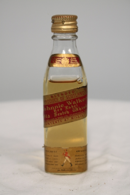 Red Label miniature front image