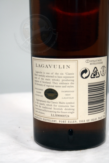Lagavulin rear detailed image of bottle