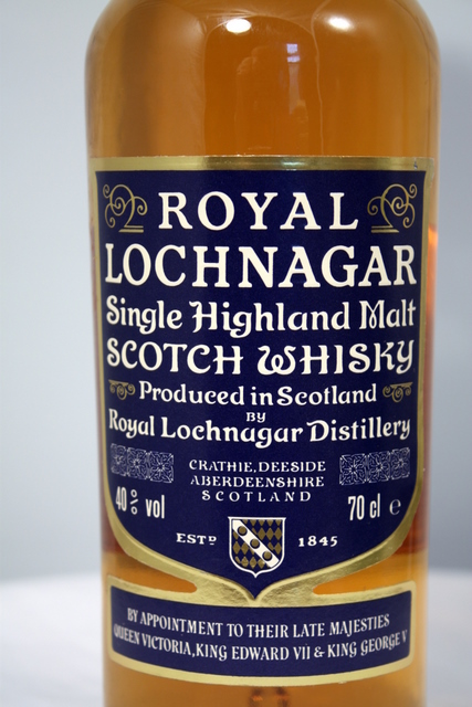 Royal Lochnagar front detailed image of bottle