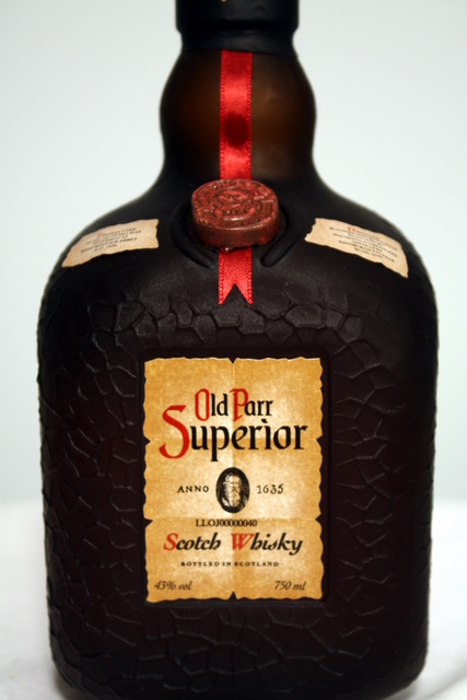 Old Parr Superior front detailed image of bottle