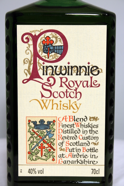Pinwinnie Royal Scotch front detailed image of bottle