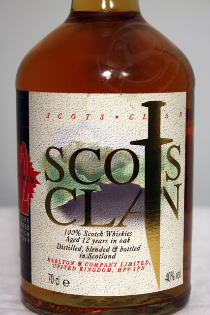 Scots Clan front detailed image of bottle