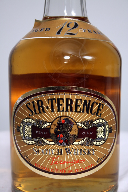 Sir Terence front detailed image of bottle