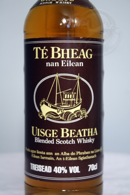 Te Bheag front detailed image of bottle