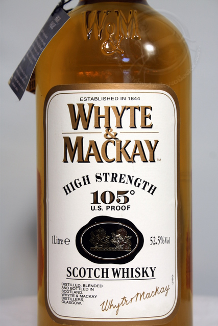 Whyte and Mackay 105 front detailed image of bottle